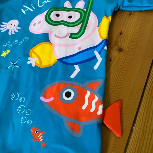Peppa pig bathing suit, size 4-5 year old - Picture 2 of 5